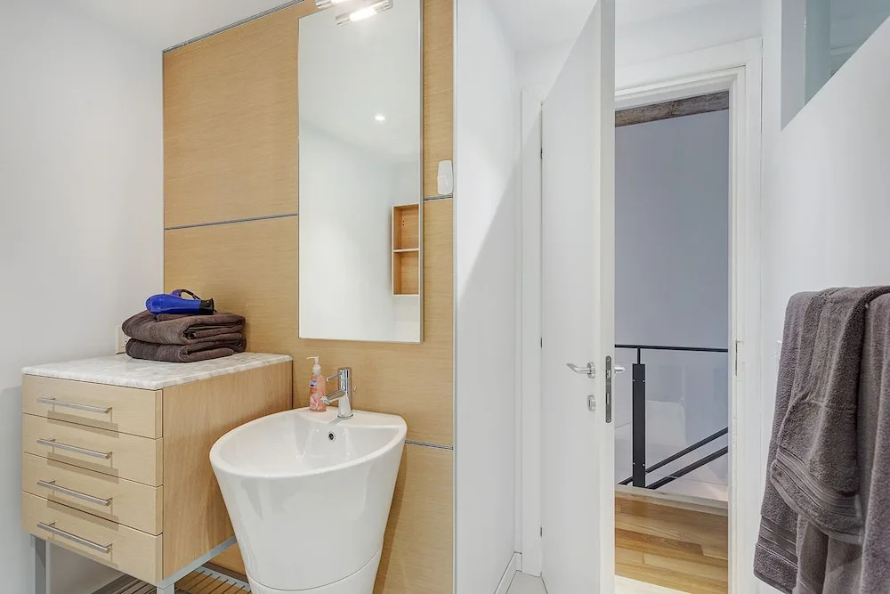 Stylish 2 Bdr Lofts - Financial District