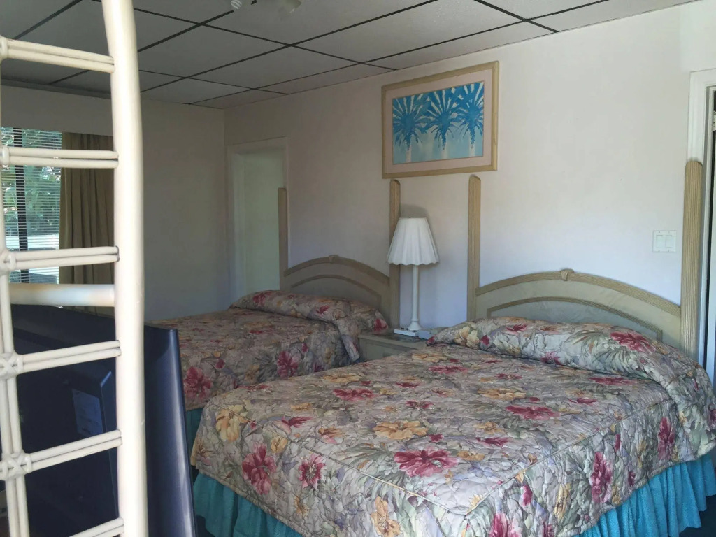 Sea Cove Motel