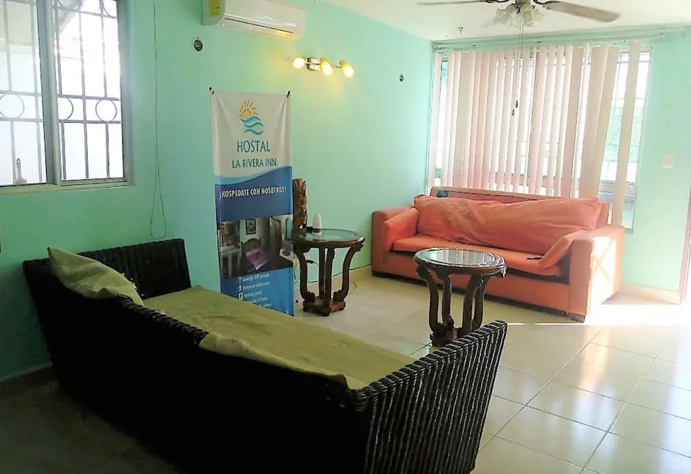 Hostal La Rivera Inn