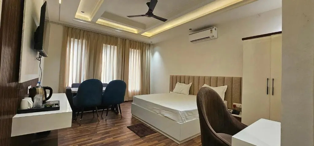 Hotel Sharanga