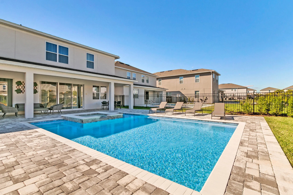 8 Bedrooms 6 Bathrooms Encore 297 Aa