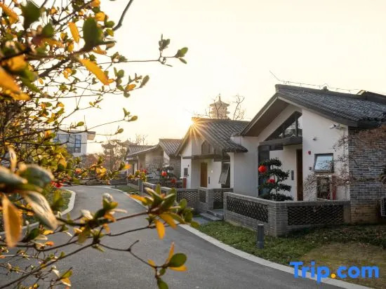 Wunvzhou Dreamless Lake Resort Hotel