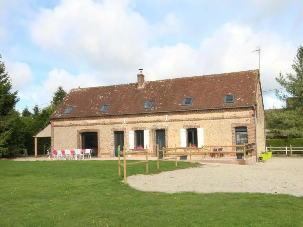 Maison ancienne avec sauna et jeux au cœur du Perche - FR-1-497-51