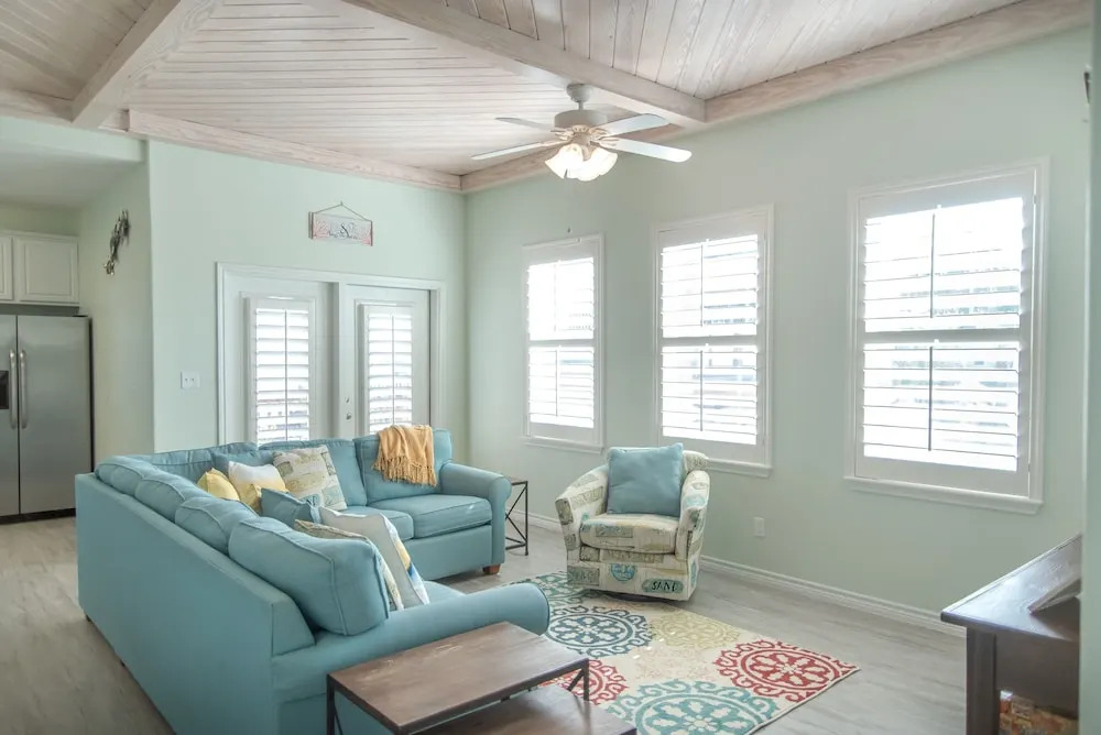 Beach Life 4 Bedrooms 4.5 Bathrooms Townhouse