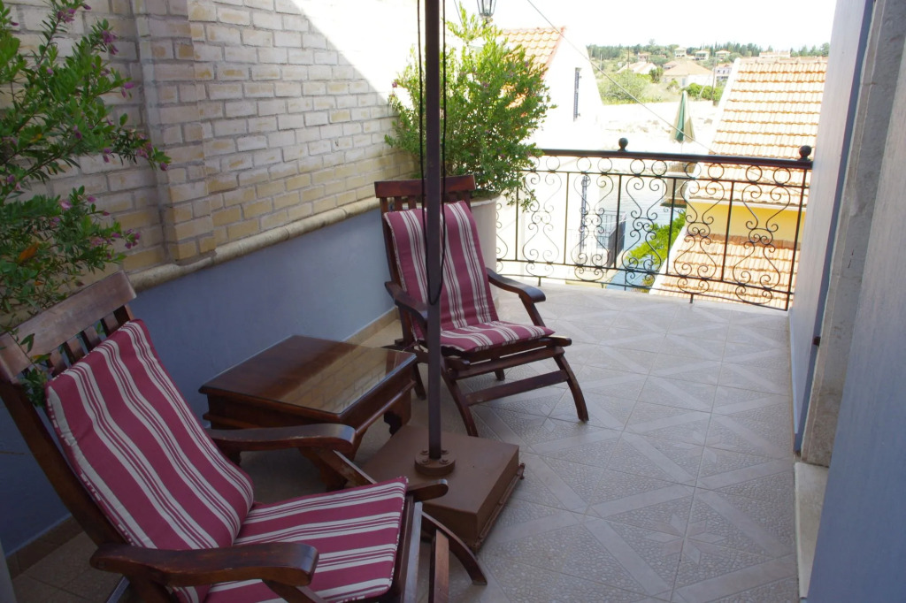 Faros Suites