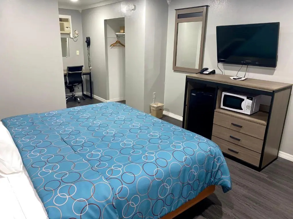 Budget Host Inn