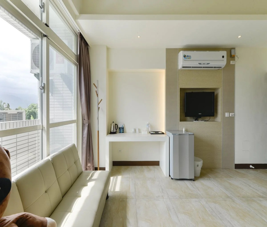 N22 Hostel