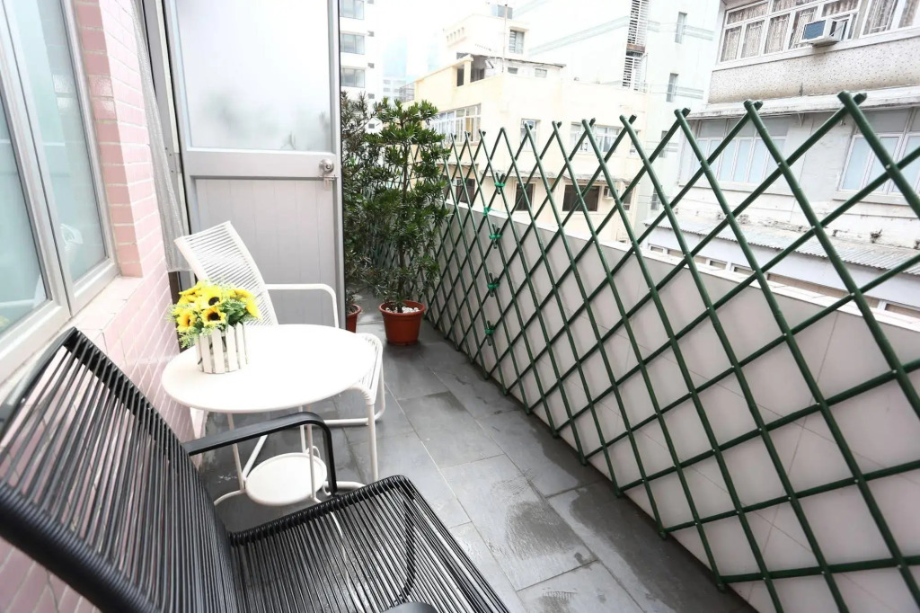 Super Guest House