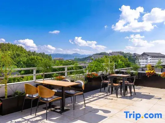 Tiantai Xiangtu Homestay (Guoqing Temple Scenic Area Branch)