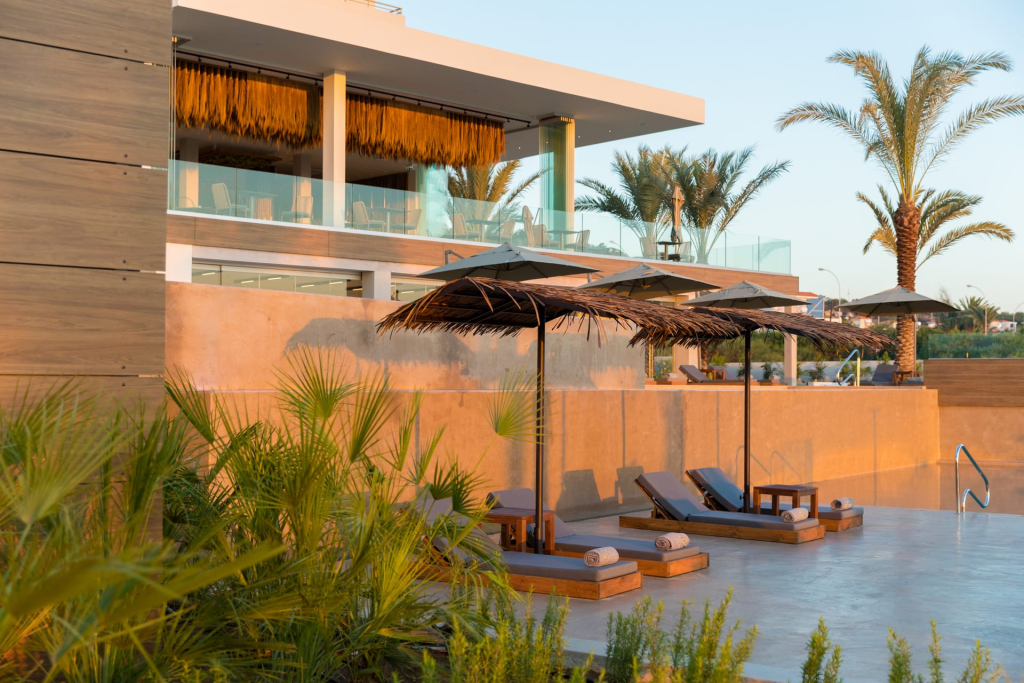 Cavo Zoe Seaside Hotel