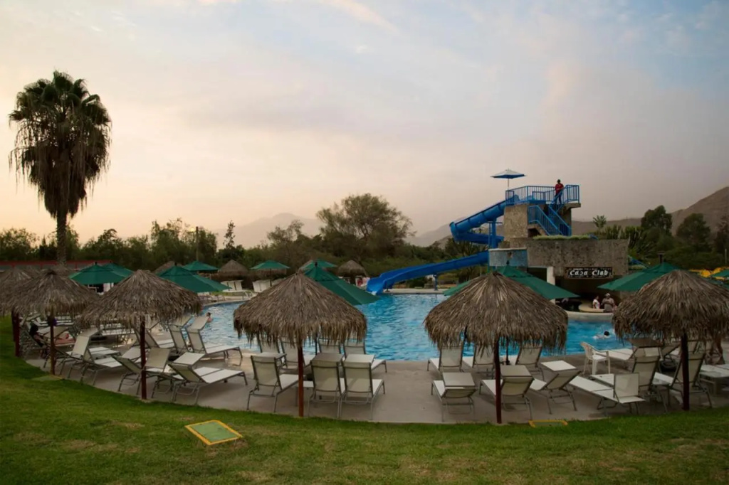 Decameron El Pueblo