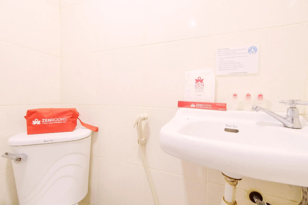 ZEN Hostel Danlig St. Makati