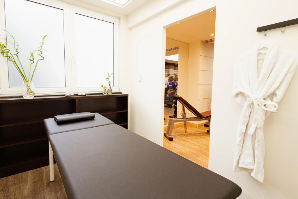 Best Western Plus Embassy Hotel
