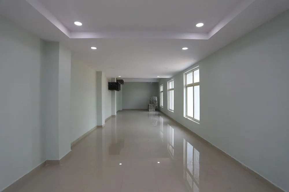 Oyo 18314 Hotel Kailash Mansarovar And Banquet Hall