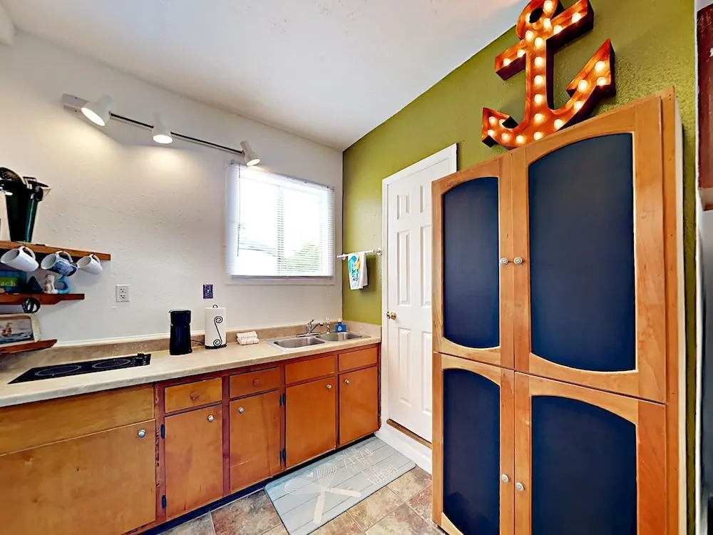 Anchor 17 - Studio Cottage