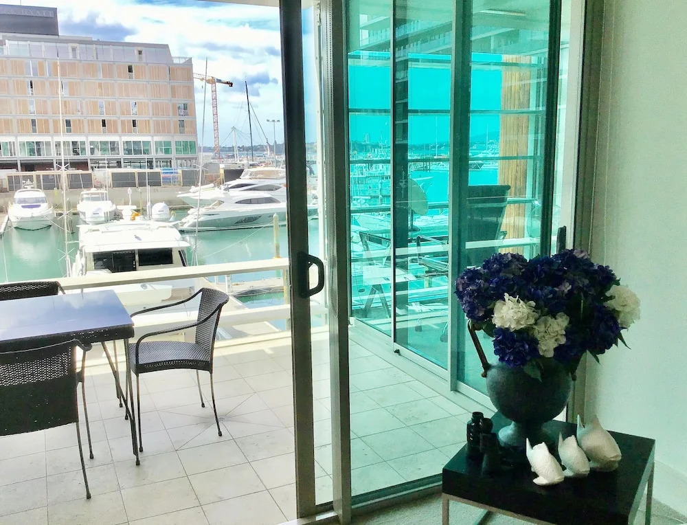 QV Living waterfront 773