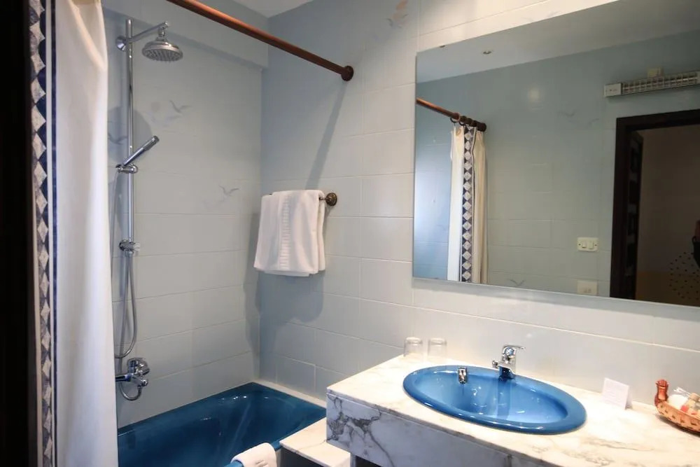 Petit Hotel Restaurante Ses Rotges - Adults Only