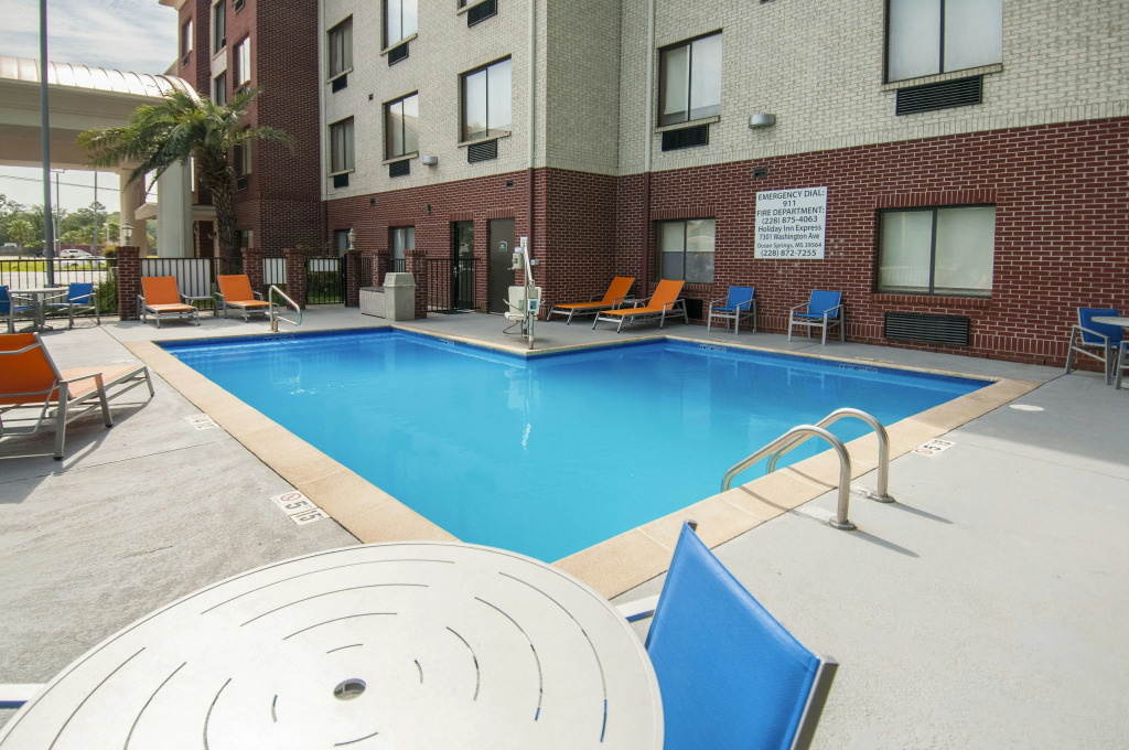 Holiday Inn Express Hotel & Suites Biloxi- Ocean Springs by IHG