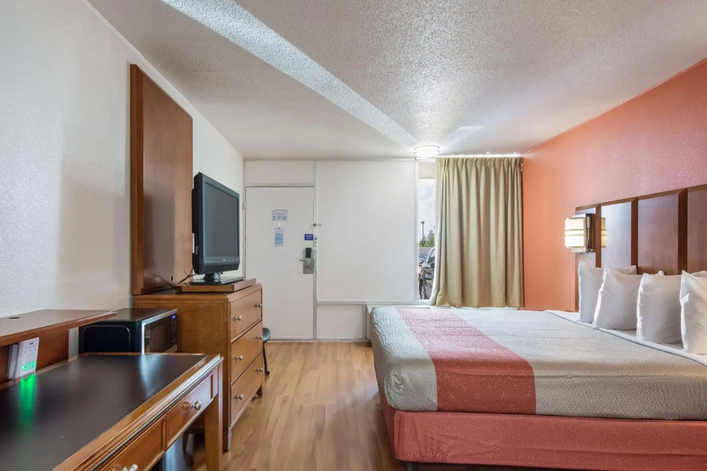 Motel 6-Van Buren, AR I- 40