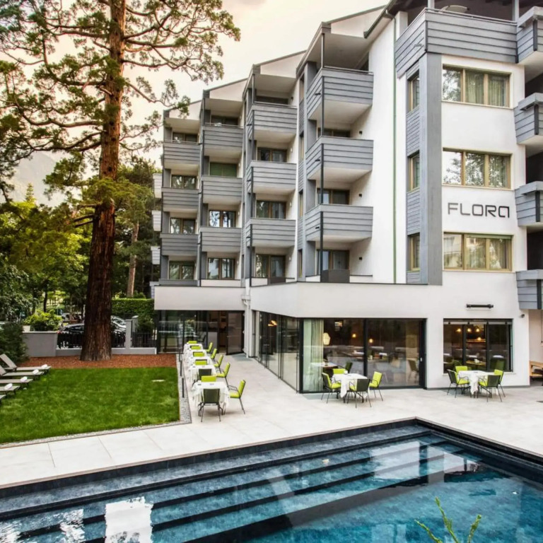 Flora Hotel & Suites