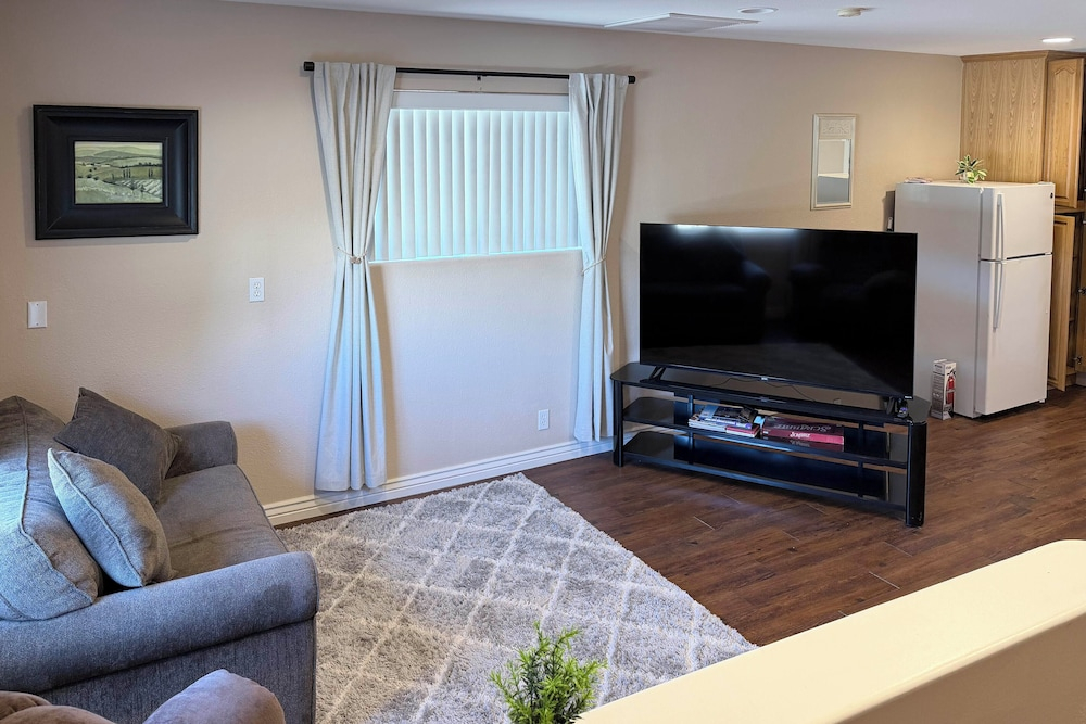 Near Parks, Shops & Eats! Bullhead City Casita