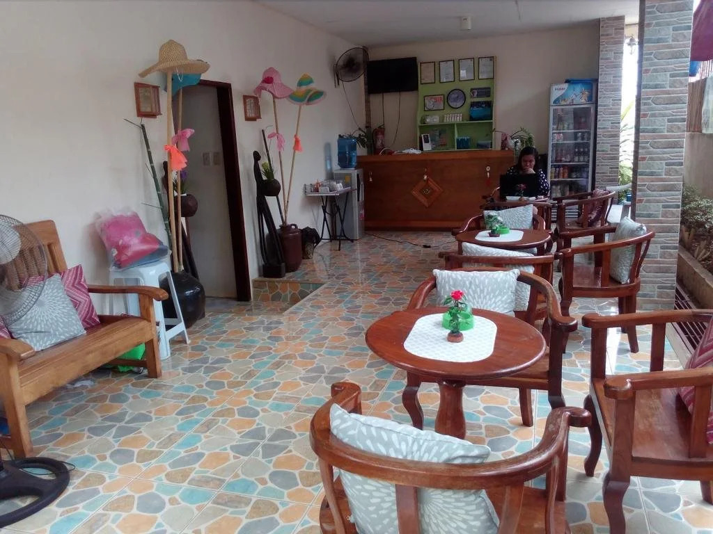 Papa Albert Inn