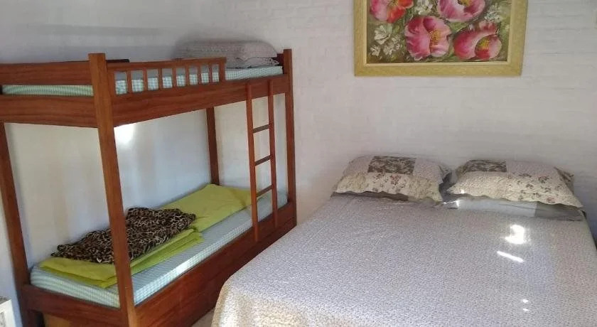 Hostel Dina & Suítes