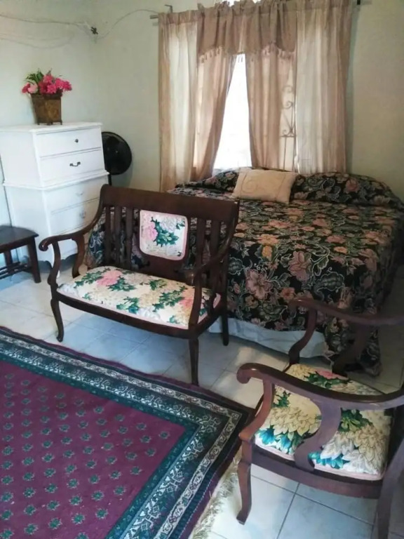 Remarkable 2-bed Villa in Fair Prospect Sea View