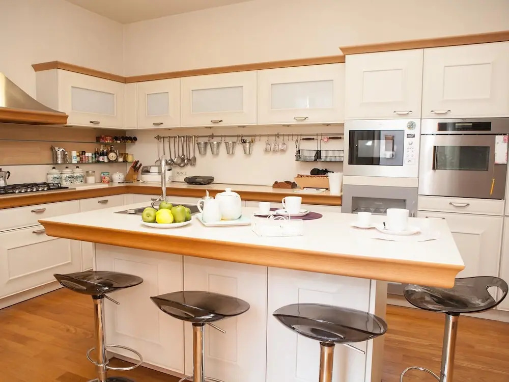 AG HOME ADRAGNA