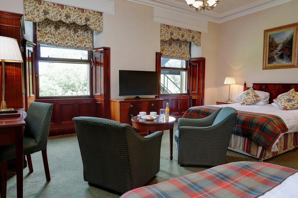 Cartland Bridge Hotel