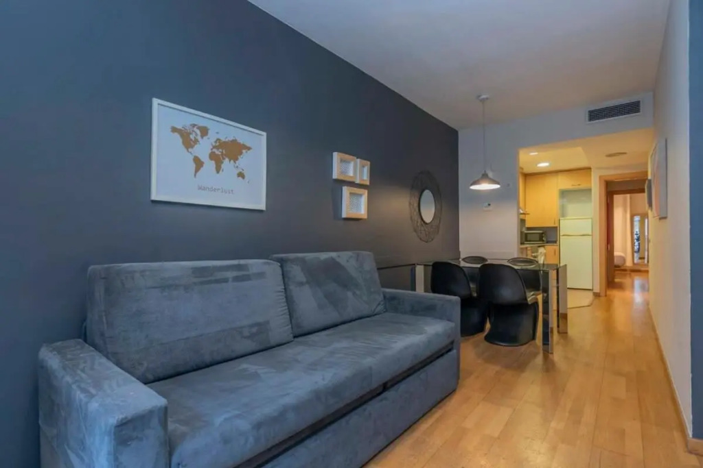 Modern and bright apartment in Eixample 1-2