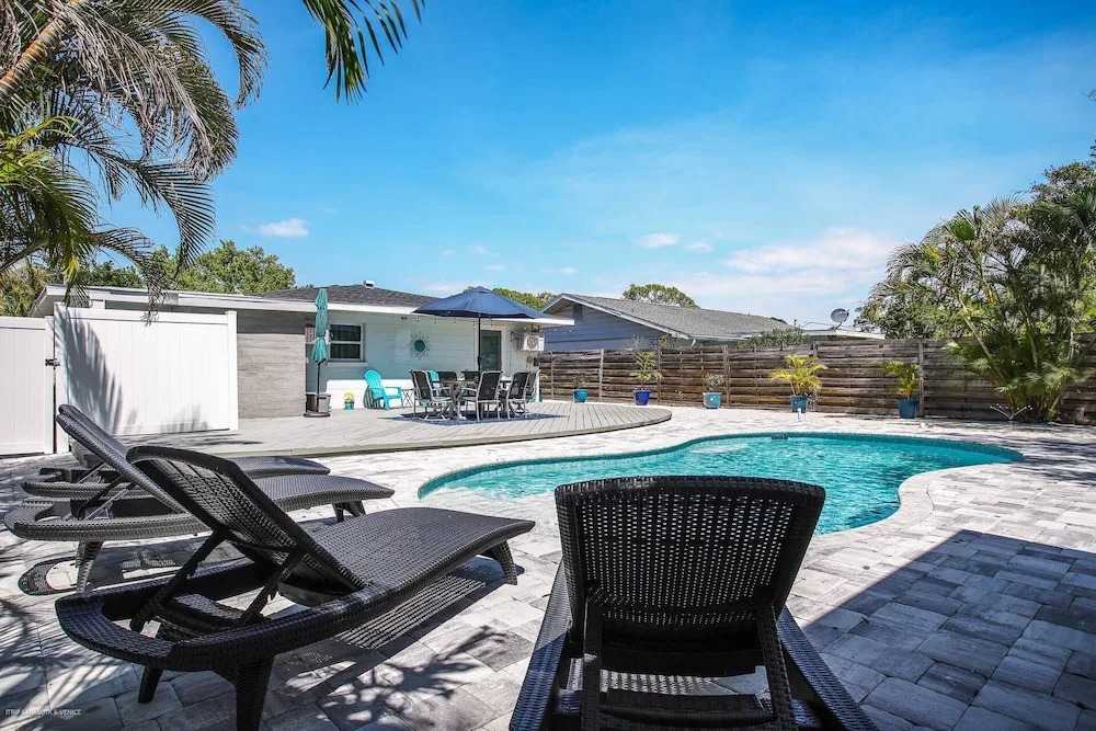 Modern Grove Beautiful 3 Bedroom Home