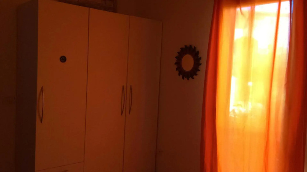 Airport-Port-Commercial Center-Veranda&Garden-wi fi-60mq-per 4 persone e 2 bimbi piccoli-Giallo-possibile upgrade gratis
