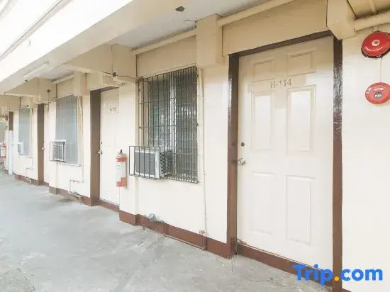 RedDoorz at City Stay Inns Marilao