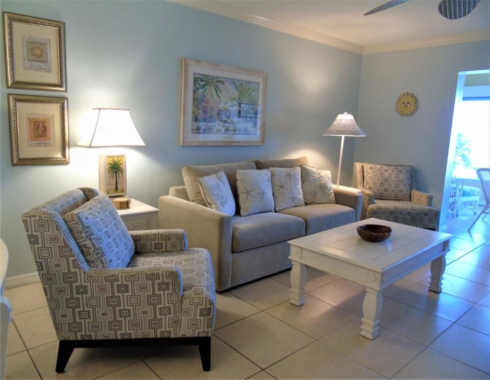 Sunset Royale - 212 2 Bedrooms 2 Bathrooms Apts
