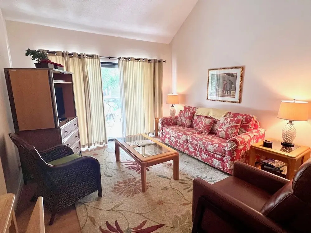 Top Floor Private Villa Close to Everything Amenity Cards Available 1819