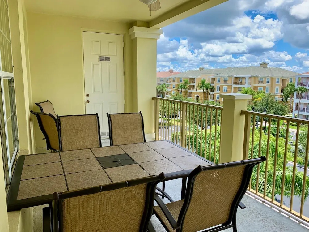 Vista Cay Luxury 3 Bedroom Condo 3066