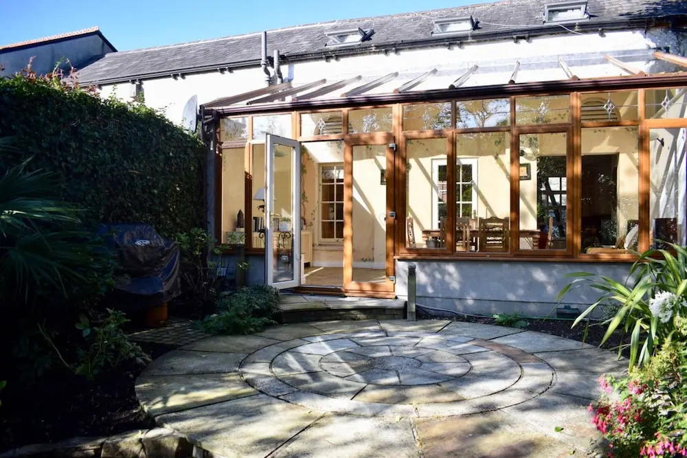 Elegant 2 Bedroom Dublin Coach House