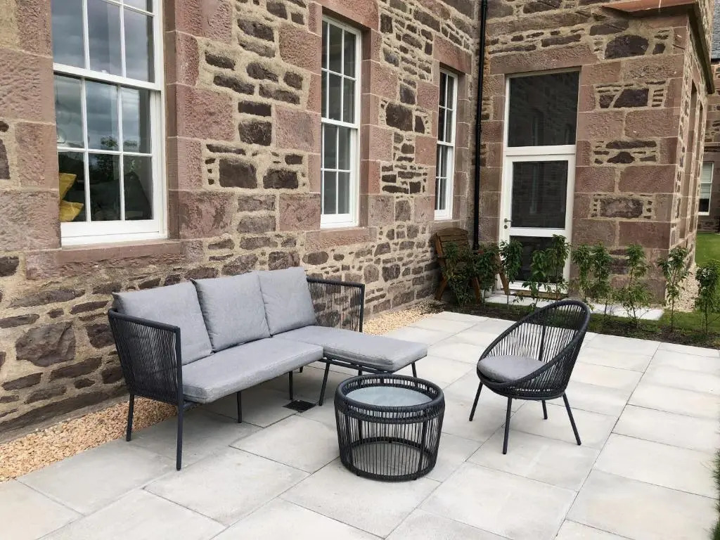 Great Glen Town House