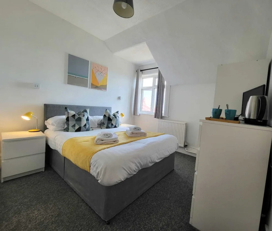 Beach Hotel Torbay B&B