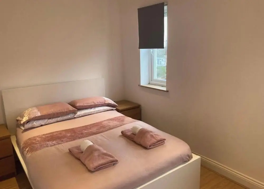 Lovely 5-bed House in Brighton