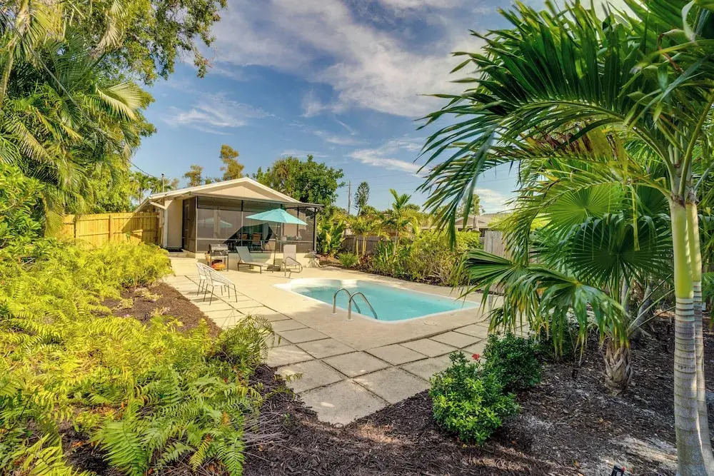 Walk to the Bay: Pet-friendly Oasis in Sarasota!