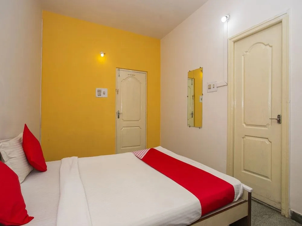 OYO 16987 Sai Suites