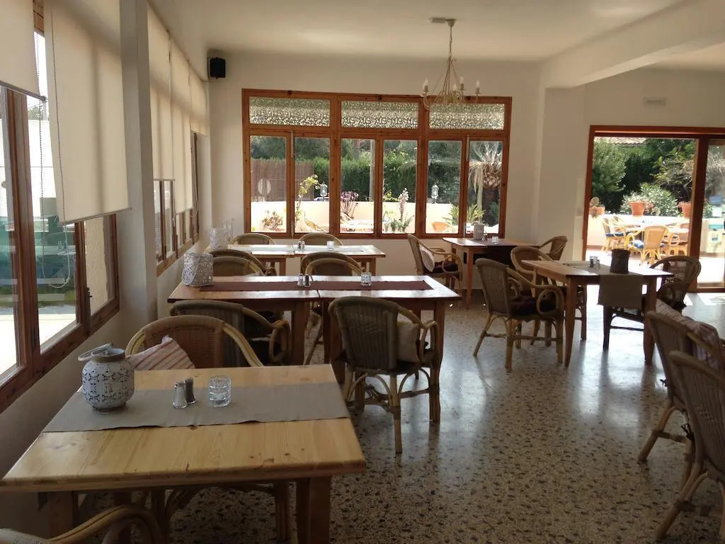 Hostal Cala Llombards