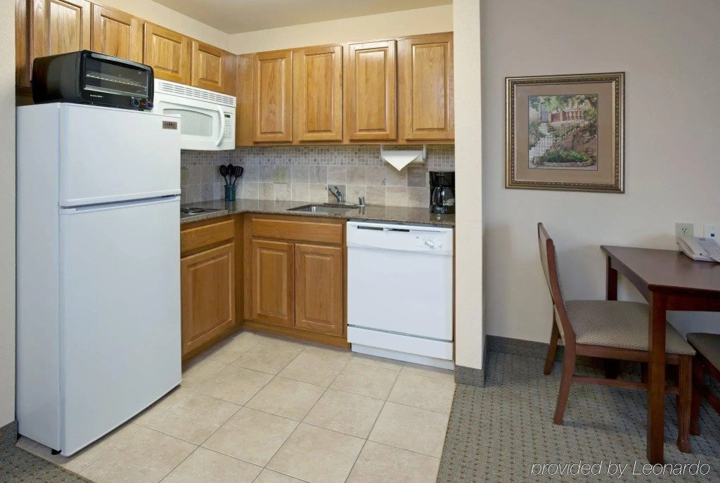 Staybridge Suites Milwaukee Airport South by IHG
