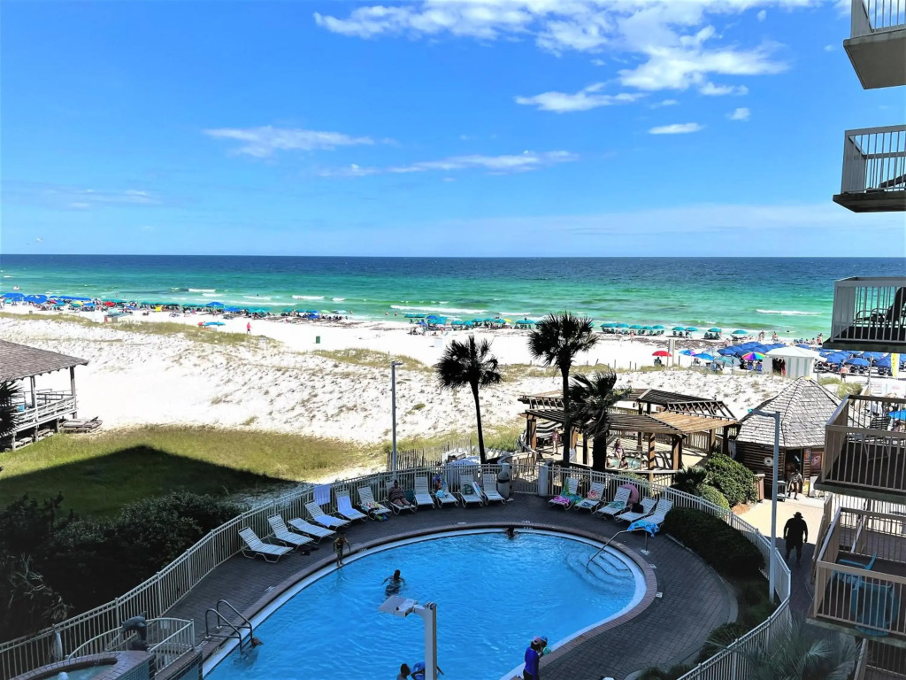 Pelican Beach 2 bedroom 4th floor Gulf Front Condo