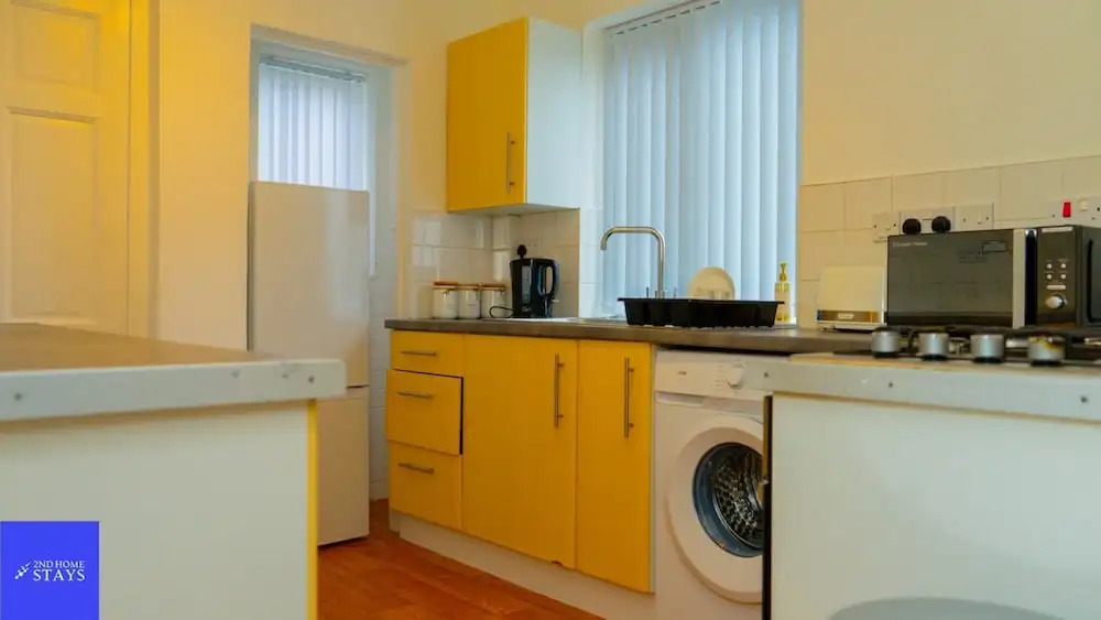 Cradley Manor - Spacious 6 Bedroom House