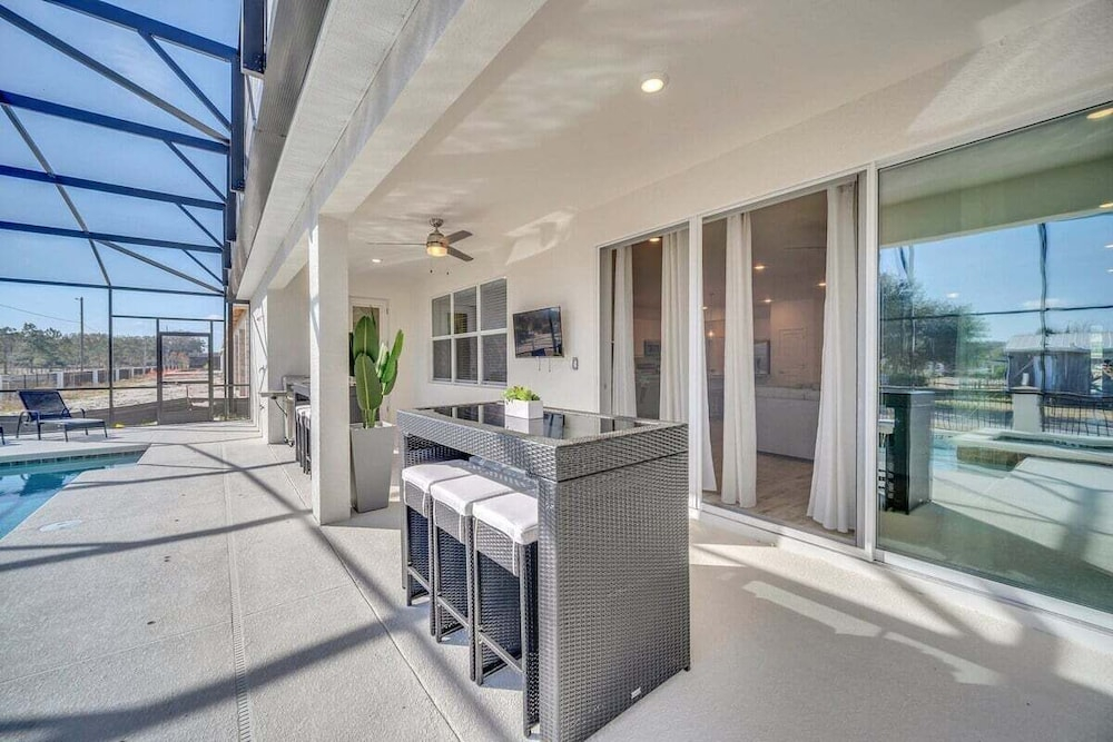 2525 Shanti Amazing 15 Suites Mansion