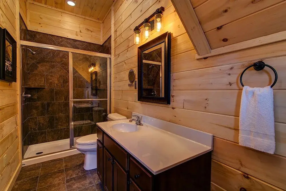 A River Runs Through It 3 Bedrooms 3 Bathrooms Cabin