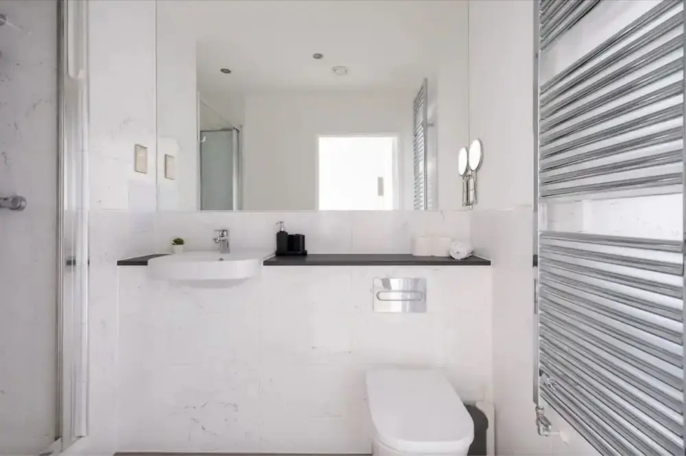 Stylish London Flat - Private Terrace - City View